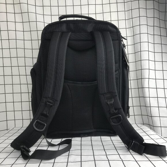 TUMI Alpha 3 T-Pass Business Class Brief Pack - Picture 3 of 15